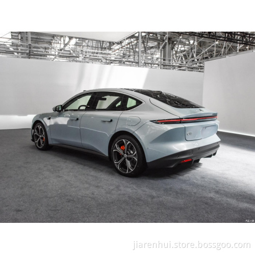 Grande spazio ad alta velocità kraftfahrzeuge nio et5 berlina a 4 posti a 4 porte